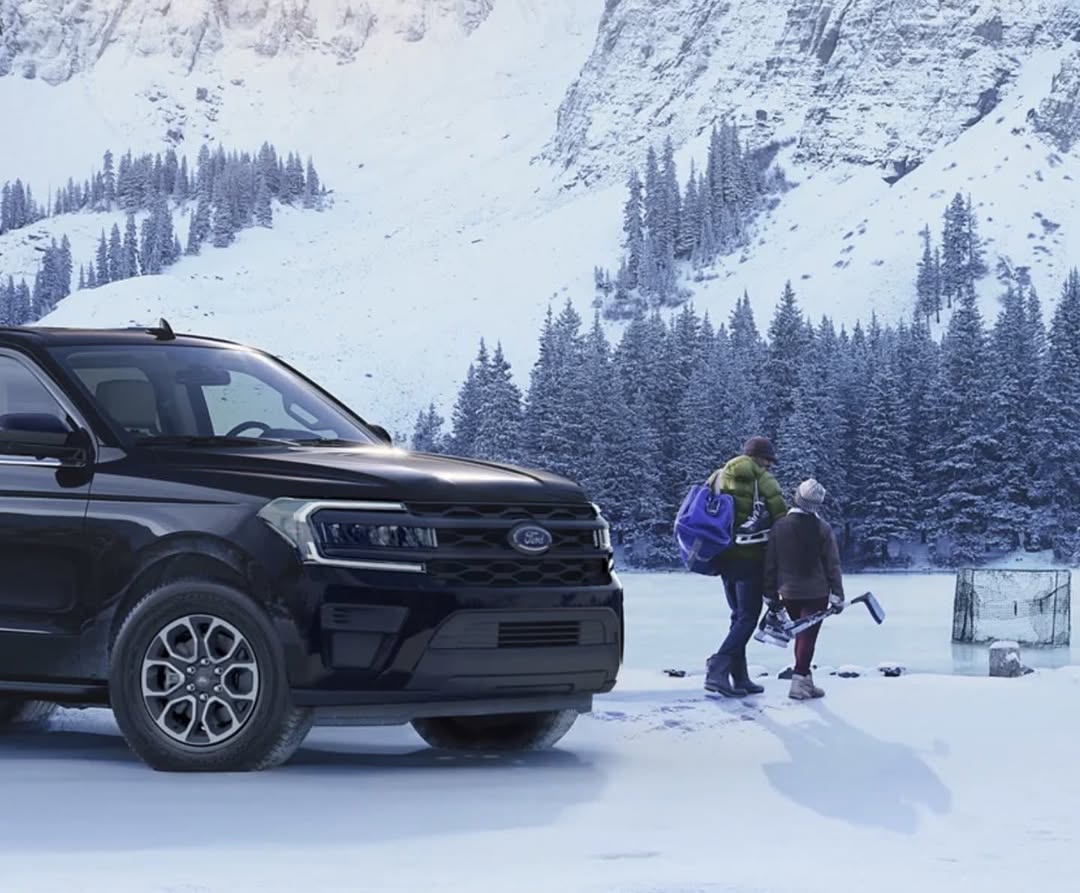 Melissa_Jenkins's tweet photo. Surprise your loved ones this holiday season with the ultimate gift: a new Ford. Whether they want adventure, style, or power, we have the perfect match. Visit Harold Ford, Inc. and make this holiday unforgettable. https://t.co/mIqYnN1BXt