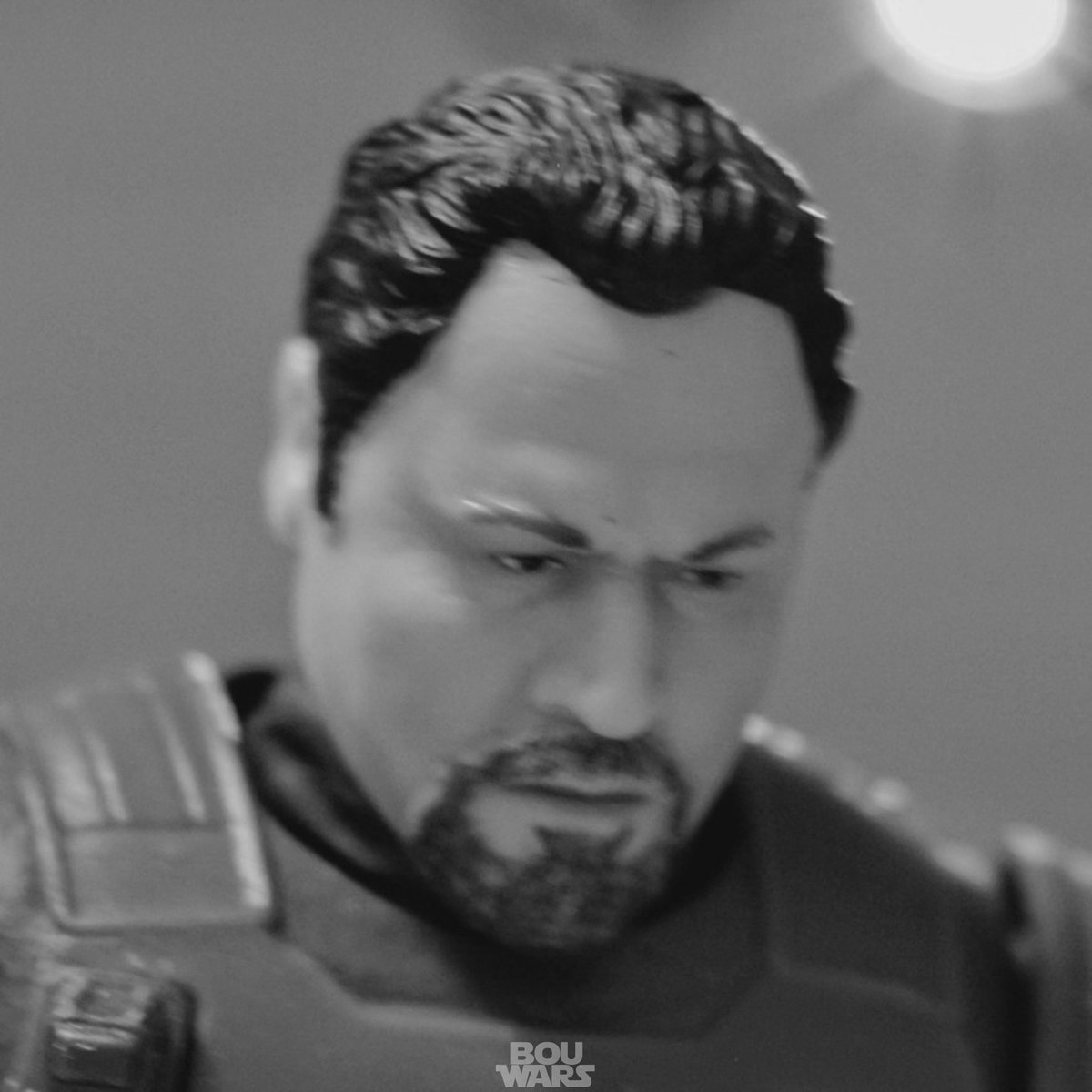 bou_404's tweet photo. ⠀
体重計るよ パズ・ヴィズラさん
（Jon Favreau）
⠀
#BOUWARS https://t.co/KSnfkmE16W