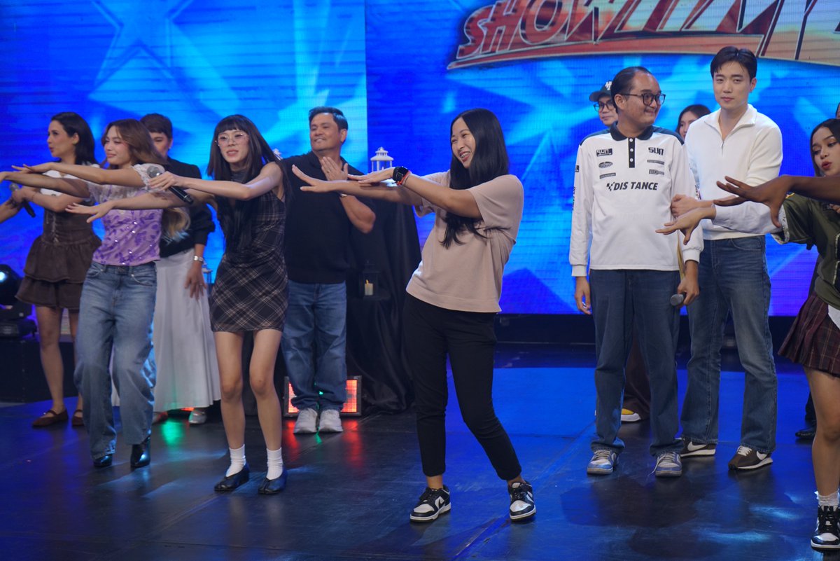 itsShowtimeNa's tweet photo. G na ang Madlang People are sa #MemeDanceChallenge!
#ShowtimeSetyemBEST
WATCH #ItsShowtime LIVE: https://t.co/y1ockzg3FL https://t.co/oje1mkj3xn
