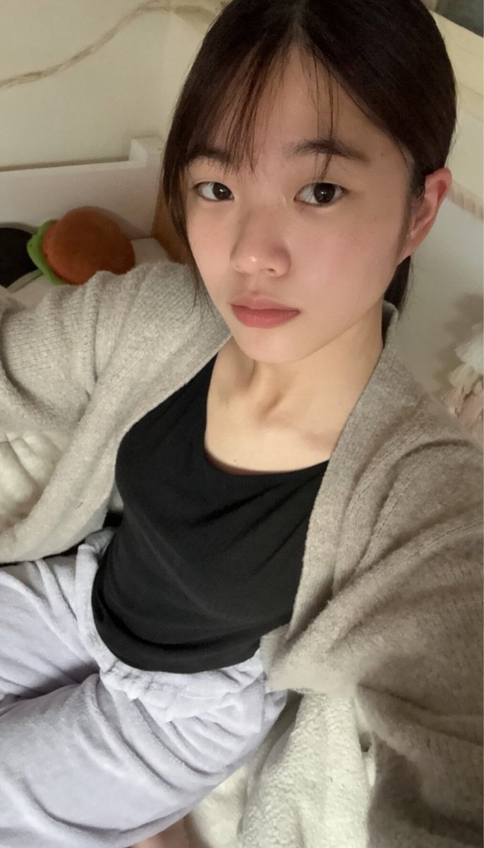 TICGOGO5's tweet photo. 無垢女子
部屋着ショット
#おなぺ #オナペ https://t.co/M53fzhcxZr