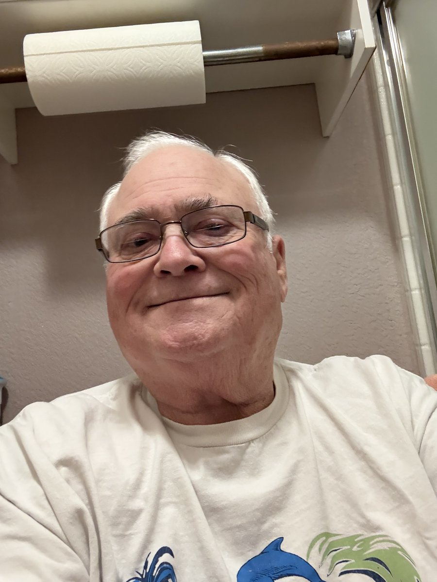 Sharon963741's tweet photo. 68, is it still possible to find a suitable partner? https://t.co/I7A3bPVKdx