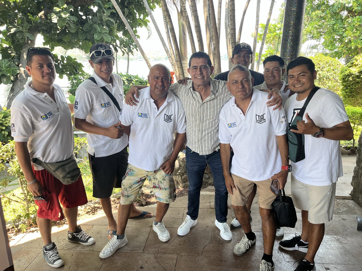 Gilalcala's tweet photo. Con los Amigos del Mar de Morelos! https://t.co/qpEMTvo4vk