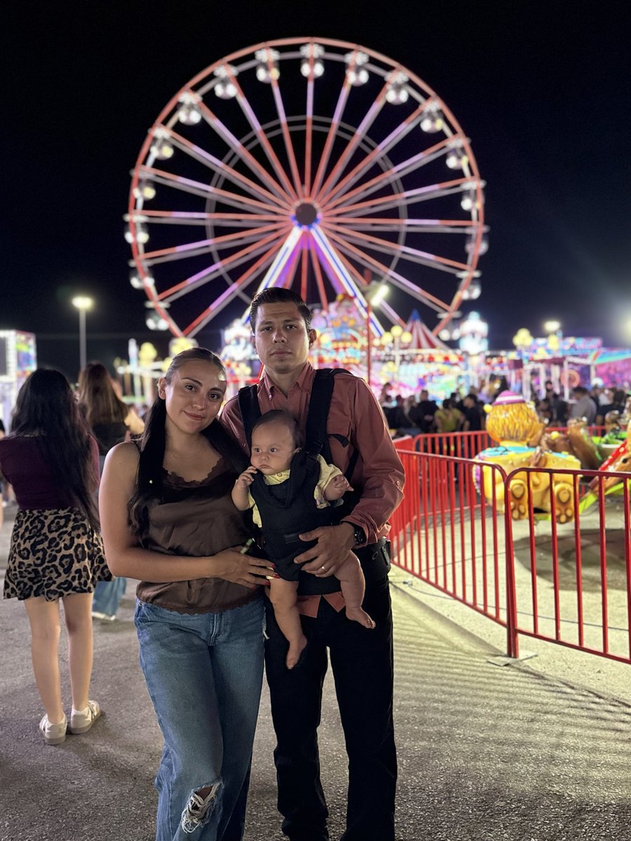 Jaaqueline9's tweet photo. 🎡🎠🎢 https://t.co/XdHiPhc45u