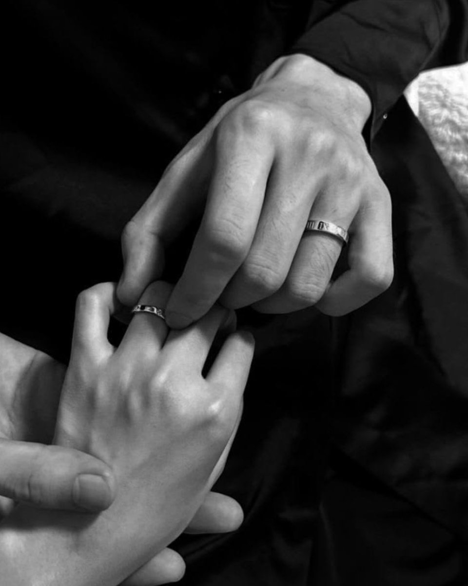 westiesforlyfe's tweet photo. eight——years of marriage #nuthong au. https://t.co/Dr5l13e6NU