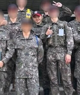 premier_amour96's tweet photo. 이조교 군대가도 계속 말랑복숭아 흰둥이인거 너무 귀여워😚 https://t.co/ZfMdDd8QRK