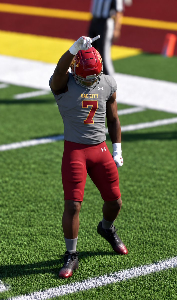 djddarosa's tweet photo. The Sacramento City Panthers are in CFB 27 #cfb27 #teambuilder 
Username - TOACREOLE https://t.co/Hp7VUEksAm