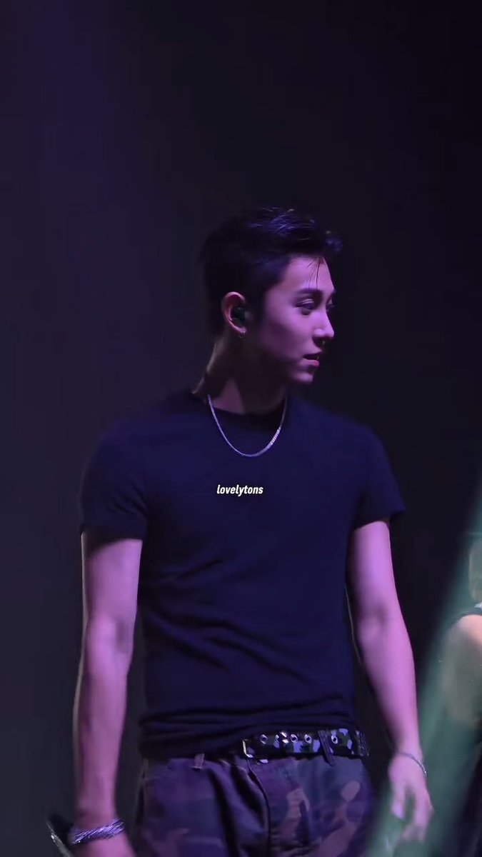 erryul's tweet photo. byee black hair yg sangat MAHADASYAT dan GOKIL ini 😔🤦🏻‍♀️🤦🏻‍♀️ https://t.co/86e3kAUuai
