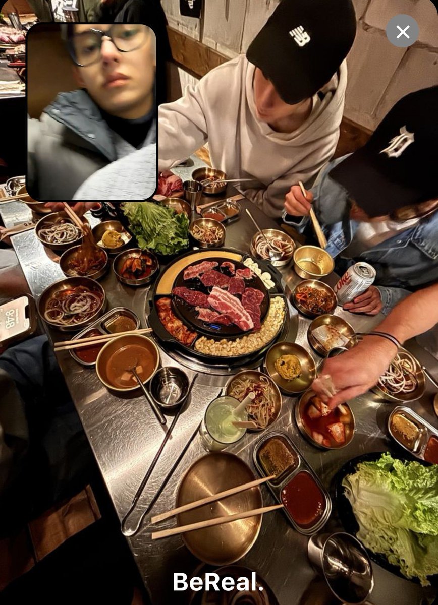 zhoyufanjms tweet picture