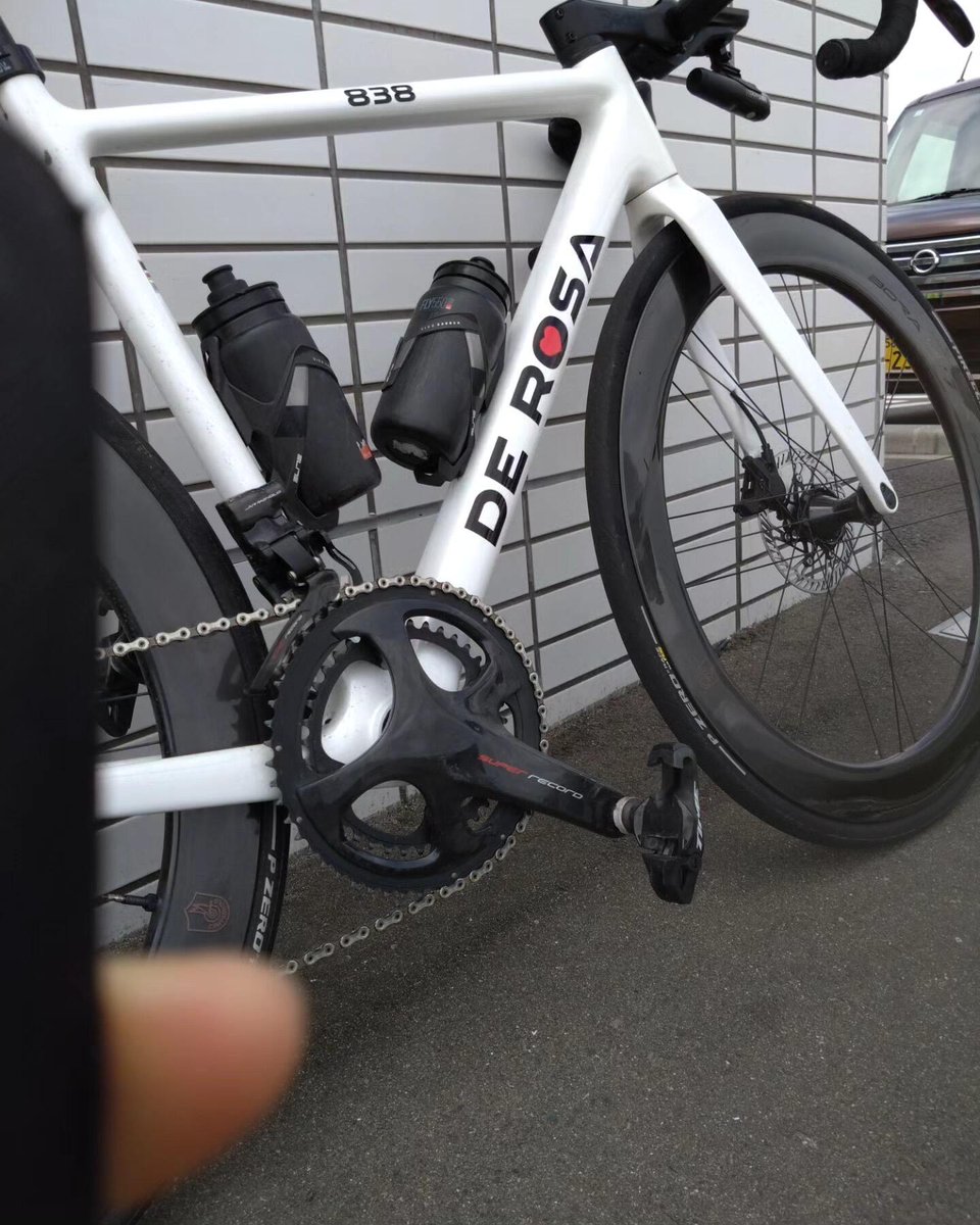 13nama13's tweet photo. にわか雨と砂ぼこりにまみれながら、やっと山頂まで走り切った。
新しい自転車での初ライド、ちょっと大変だったけど、その分すごく爽快だった🚴‍♀️💨 https://t.co/4ZaxXfTj7G