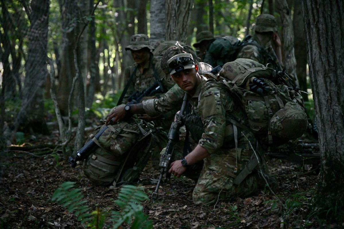 11b_na_jgsdf's tweet photo. 第11旅団は、オリエント・シールド26の総合訓練として、北海道大演習場では日米共同の戦闘訓練を、矢臼別演習場では日米共同の射撃訓練をそれぞれ実施しました。
【北大演千歳地区①】
#防衛省 #陸自 #自衛隊 #orientshield #OS26 #日米共同 https://t.co/PjRuypFXDt