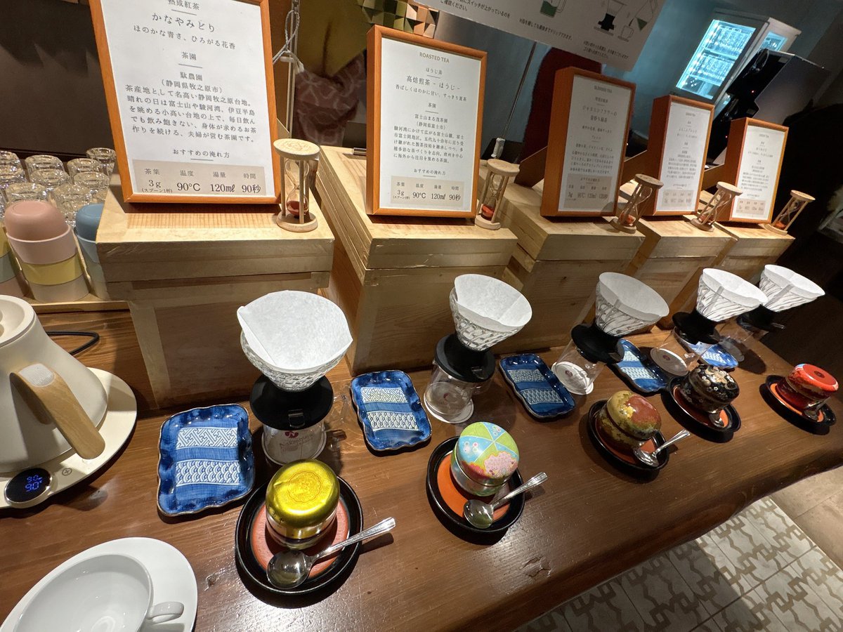 PhenixMayumi's tweet photo. オールインクルージビングで食って飲んで腹27分 https://t.co/GxUCEWcDaA