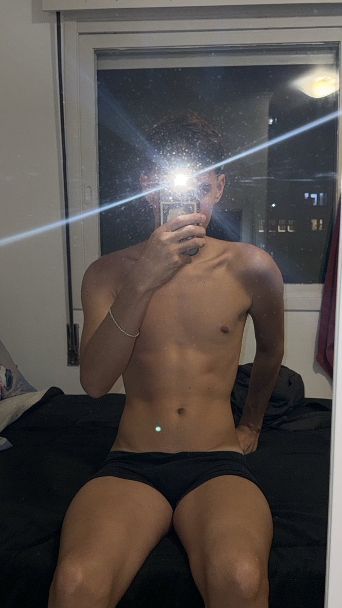 lucaslfxs's tweet photo. oi https://t.co/dOuXHzYAfm
