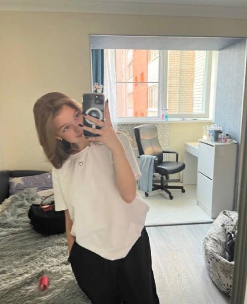 savannah_l30716's tweet photo. Be honest 🙃  
if we followed you and spammed your DMs with random pics would u block us ? https://t.co/02wPd01RBs
