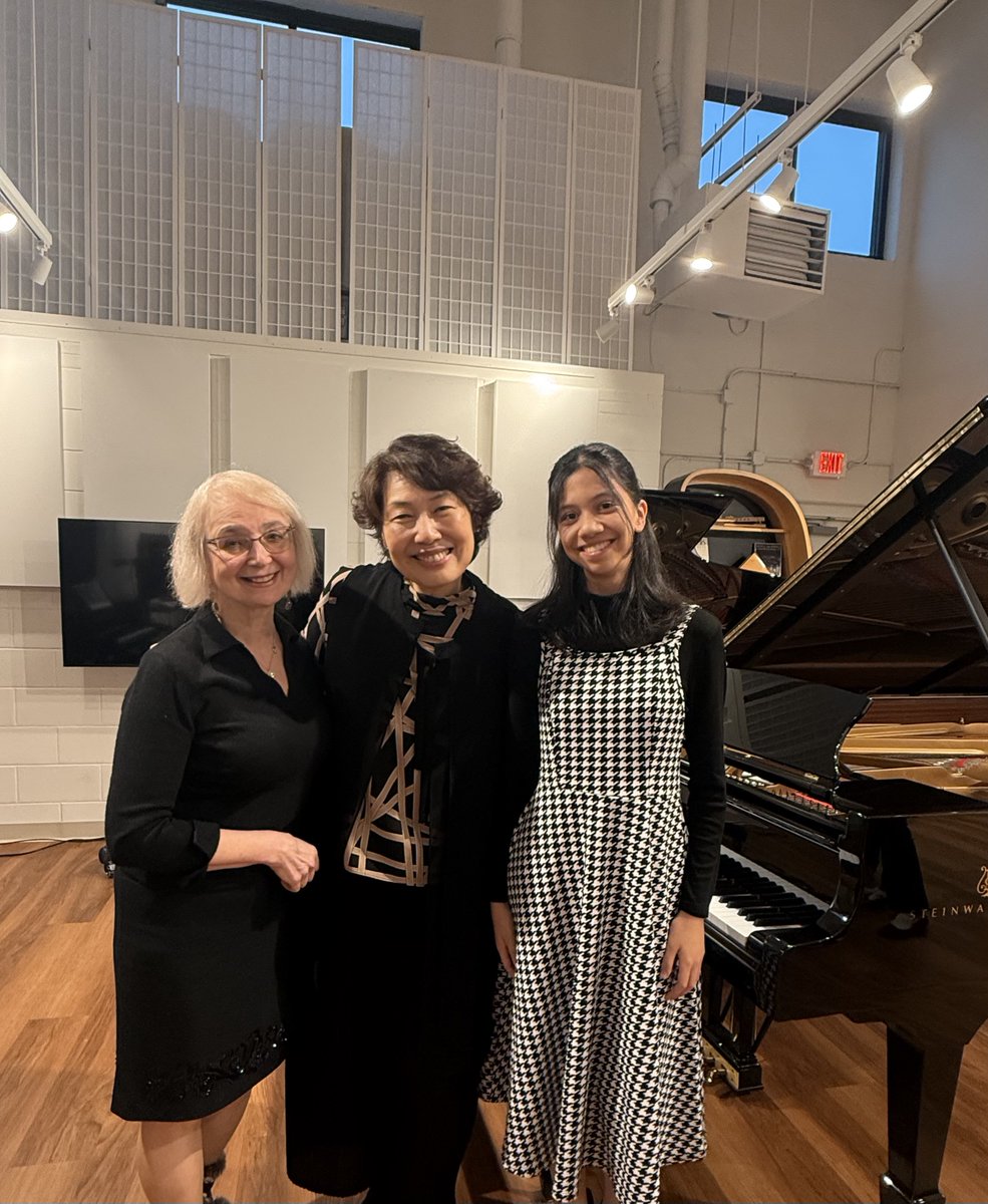 SMAtwitnews's tweet photo. Sharon Music Academy piano student Sophia Popescu recently participated in a masterclass with Professor HaeSun Paik of New England Conservatory. Sophia is pictured here with Professor Paik and SMA Music Director Tanya Schwartzman. https://t.co/0HaVV4SN2D