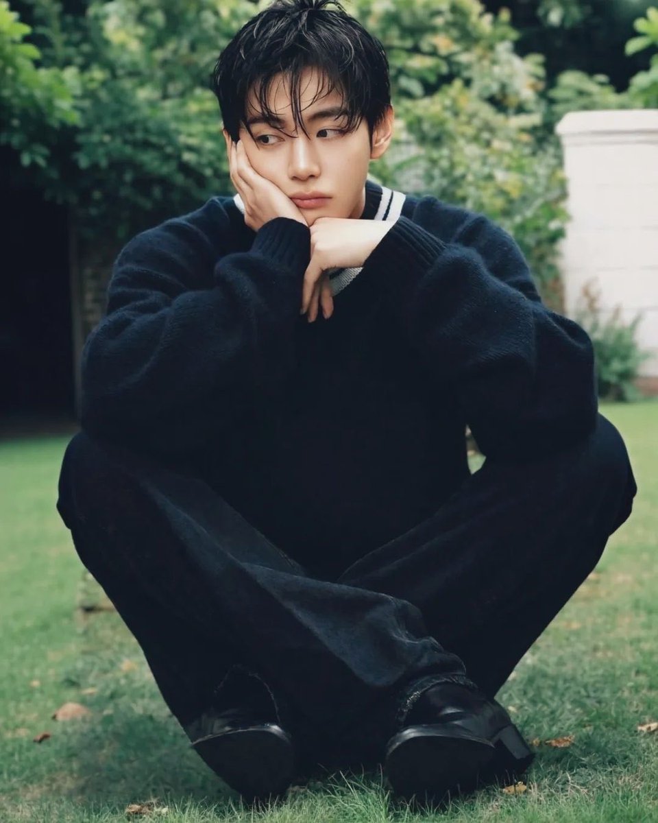 fakimoon's tweet photo. taehyung my love https://t.co/35qOaCzKBV