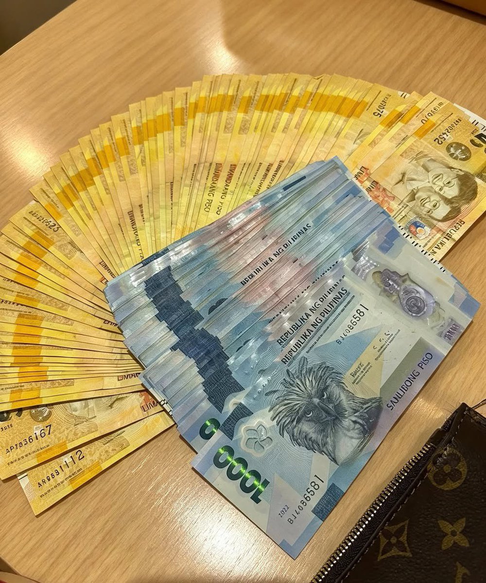 rvinjayx_'s tweet photo. Money dust to everyone✨💵 https://t.co/LxDLVZbsbp