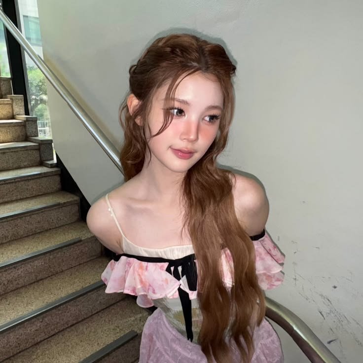 choqueinct's tweet photo. 📢 COMUNICADO IMPORTANTE
 passando aqui pra avisar que a nossa adm Dara acabou saindo do grupo NCT. 🥹

A gente agradece muito por todo o tempo que ela passou com a gente e por tudo que ela fez pelo grupo.

Desejamos tudo de bom para dara, e obrigada, o nct continua com 17. https://t.co/xsDVbC82wl
