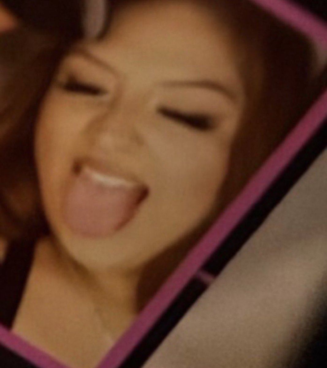 WeInLuvWTheCoco's tweet photo. She just lost weight btw cause you was looking like a ballon off Shrek in the Photo Booth pic when you popped up on the scene and tried to make fun of me now I got you crying over some tweets lmaooo 😅🤣 https://t.co/WCvM5fxFmT