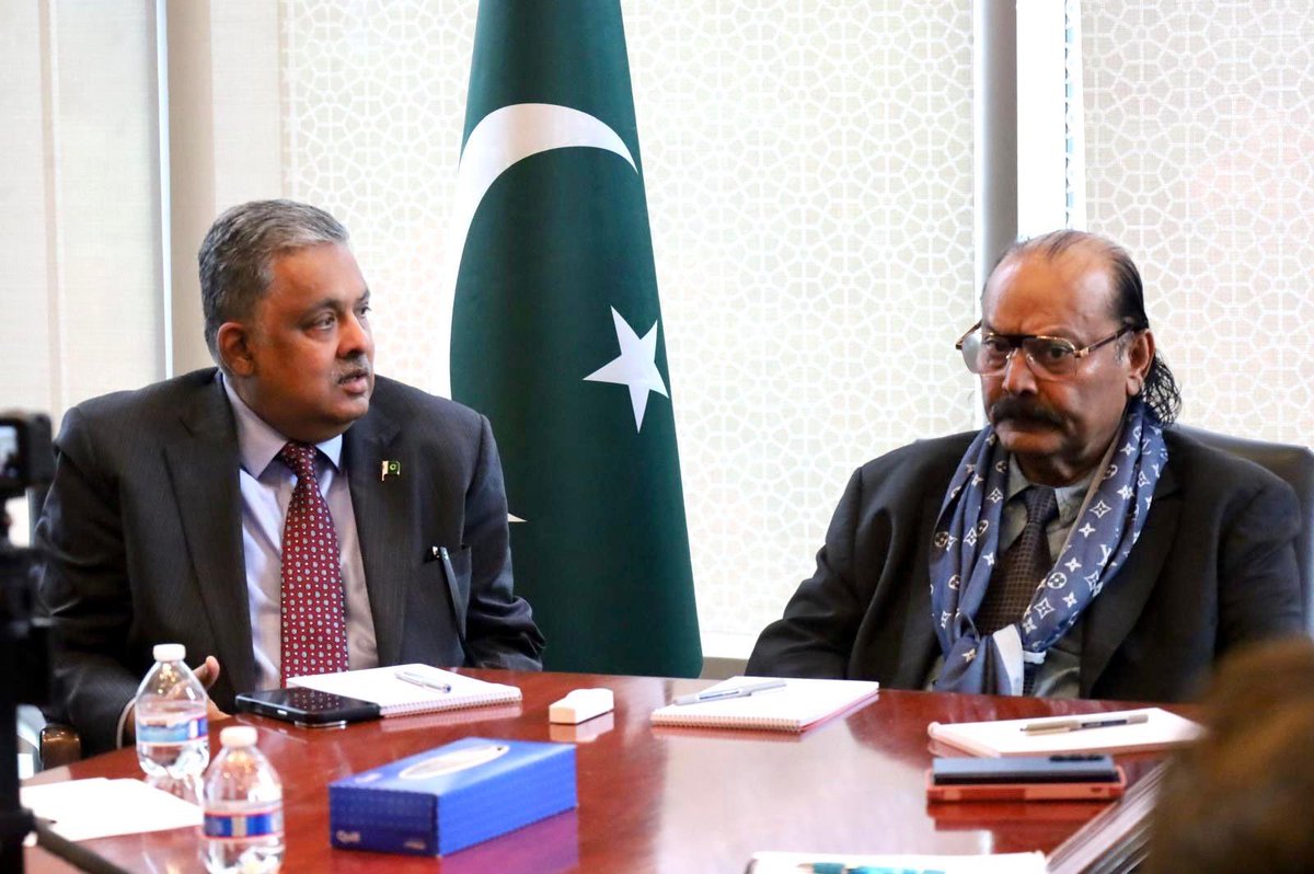 PakinUSA's tweet photo. Chairman of the Parliamentary Committee on Kashmir, Rana Muhammad Qasim Noon and Ambassador Rizwan Saeed Sheikh held an interactive session with media representatives at the Embassy of Pakistan in Washington, D.C.

Chairman Kashmir Committee, visiting the US Capital following engagements at the 81st UN General Assembly, briefed the journalists on developments and the way forward regarding the Kashmir Dispute. 

Chairman Noon reaffirmed Pakistan’s moral, diplomatic and political support for the Kashmiri people and stressed that lasting peace in South Asia depended on a just resolution of the Jammu and Kashmir dispute, in accordance with the prescribed solution enshrined in the relevant UN Security Council resolutions.

Ambassador Rizwan Saeed Sheikh underscored that the dispute remained firmly entrenched in the UN and other international frameworks and a peaceful resolution was indispensable to regional as well as global peace, security and stability in an increasingly interconnected world.