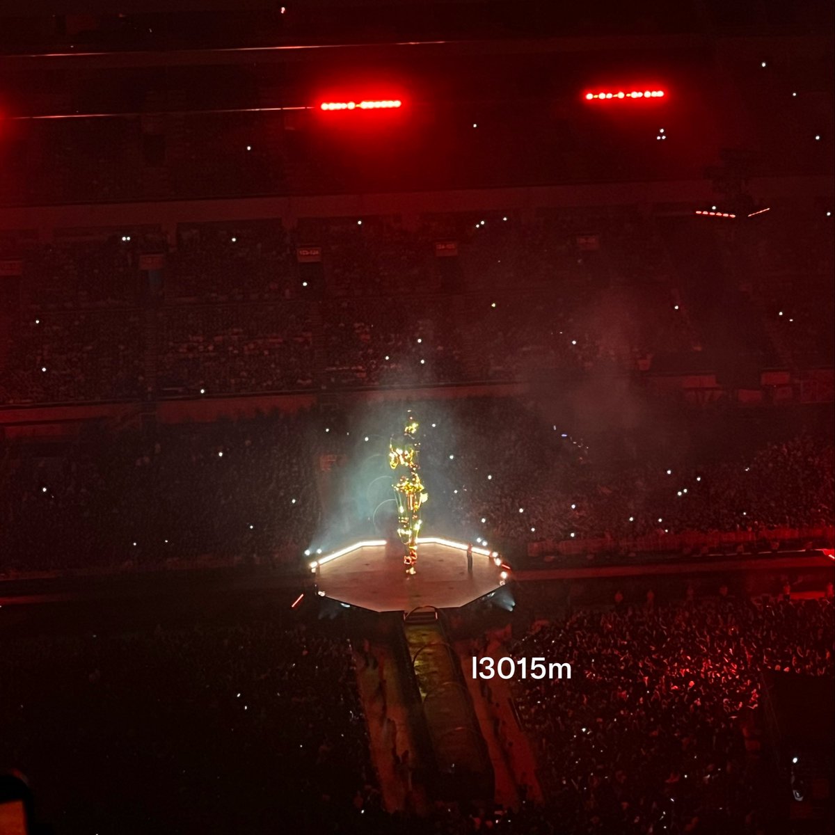 l3015m's tweet photo. jujur se keren itu the weeknd konser kmrn https://t.co/dUKWKso5sH