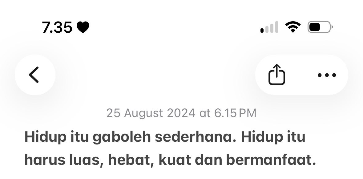 kiknovr's tweet photo. gue pernah nulis di notes begini, bahkan sampe gue highlight bold

hidup itu gaboleh sederhana, yg boleh dan harus selalu sederhana itu sikapnya https://t.co/SeGZGiBOPG