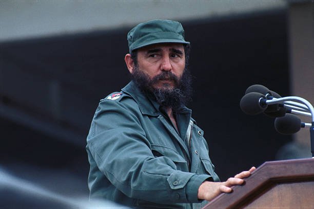 pillamoreno's tweet photo. alguno se preguntara cuál es el misterio de esta Revolución, no podría haber otra respuesta que el hecho de haberse apoyado en las masas, masas organizadas, imprescindibles todas”.
Fidel Castro. https://t.co/ID1lyfoQrT
