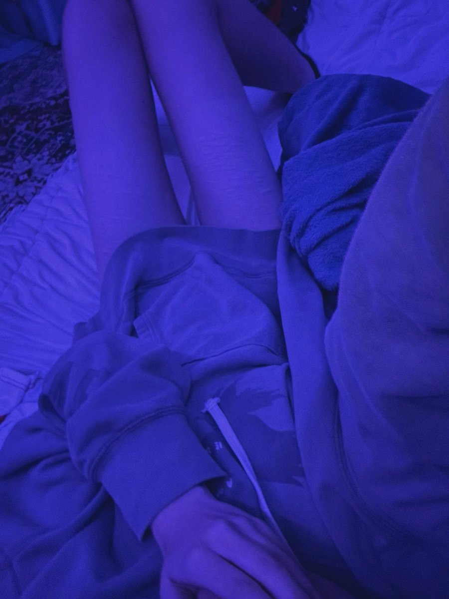 omadaeri's tweet photo. bcs today.. without cheating what bmi do my legs alone look https://t.co/u8aICLiwoj