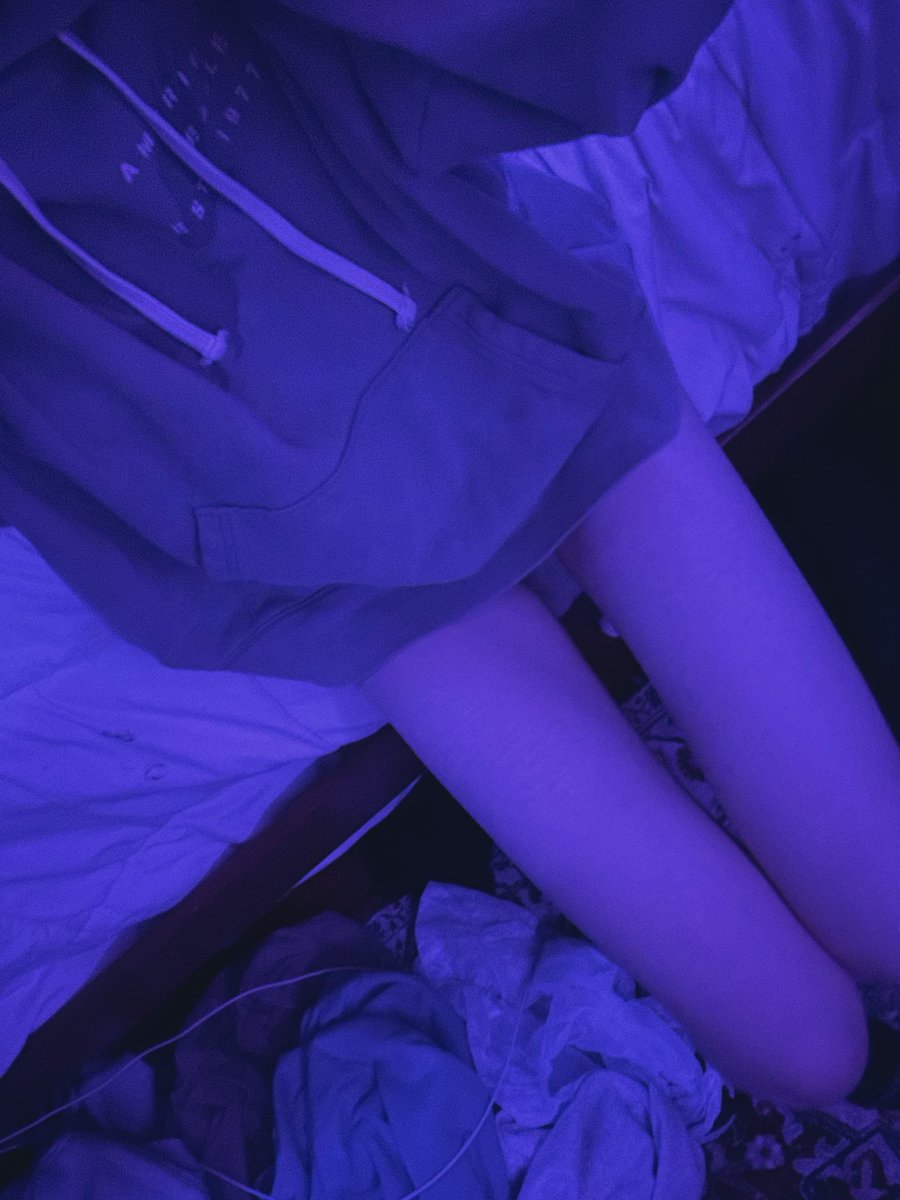 omadaeri's tweet photo. bcs today.. without cheating what bmi do my legs alone look https://t.co/u8aICLiwoj