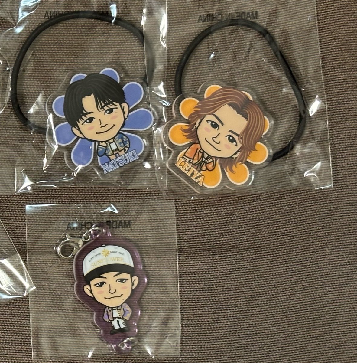 Riii1501's tweet photo. FANTASTICS LIVE TOUR 2026 SUNFLOWER ファンタ　カプセル　ガチャ　　　交換

【譲】
澤本、瀬口（アクリルヘアゴム）
世界（つながるチャーム）

【求】中島または木村（各同種）

郵送希望📮
お気軽にお声がけください🙇‍♀️ https://t.co/w81mzt6zS8