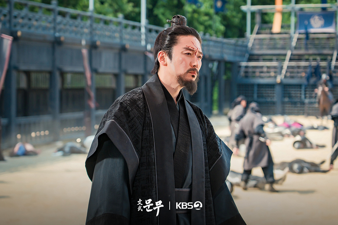 KBS_drama's tweet photo. [📸]

고구려의 전쟁 영웅에서 권력자로
삼국의 판도를 뒤흔드는 연개소문 장혁🔥

🏹 600년간 이어진 전쟁과 삼국 내부의 격변 속에서 승리를 위해 모든 것을 건 지도자들의 이야기를 그린 드라마

KBS 2TV 대하드라마 [문무]
11월 첫 방송

#KBS #문무 #이현욱 #장혁 #김강우 #박성웅 https://t.co/Cj1VTqToDb