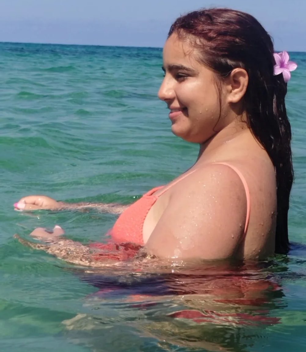 tunisiancuck's tweet photo. من رسائل الصفحة :

تونسي يريد يعيش الدياثة في الواقع على أخته سوار عمرها 15 سنة يدعم أخته على التحرر و يشتريلها أفجر ملابس و يدخلها الخمارات في الأوتيلات و يخليها مع السياح و شافها بحضن سائح فرنسي عمره فوق الـ 60 يبوسها و يلعب في جسمها قدامه و فجر دياثته لكن أخته رافضة انها تتناك. يريد يرتب لقاء مع سائح ينومها و يشبع في لحمها و يصورها عشان يصير ينيكها يوميا و يديثه عليها. الجاد يتواصل معه و هو يتكفل بجميع المصاريف.

لايك و ريتويت يجيك رقمه على الواتساب خاص