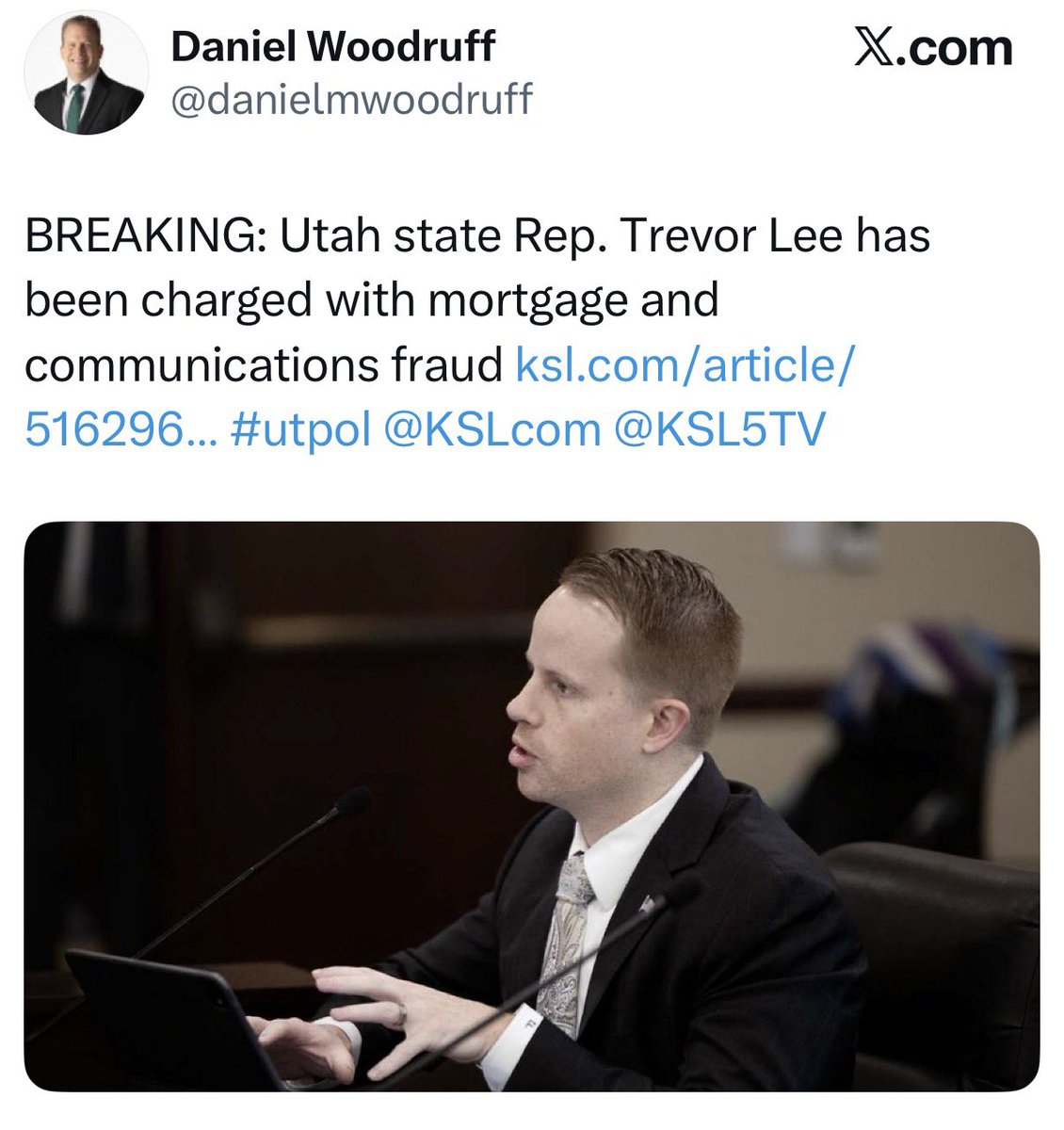 bourscheid's tweet photo. A play in two acts. https://t.co/YOpyU4FE77
