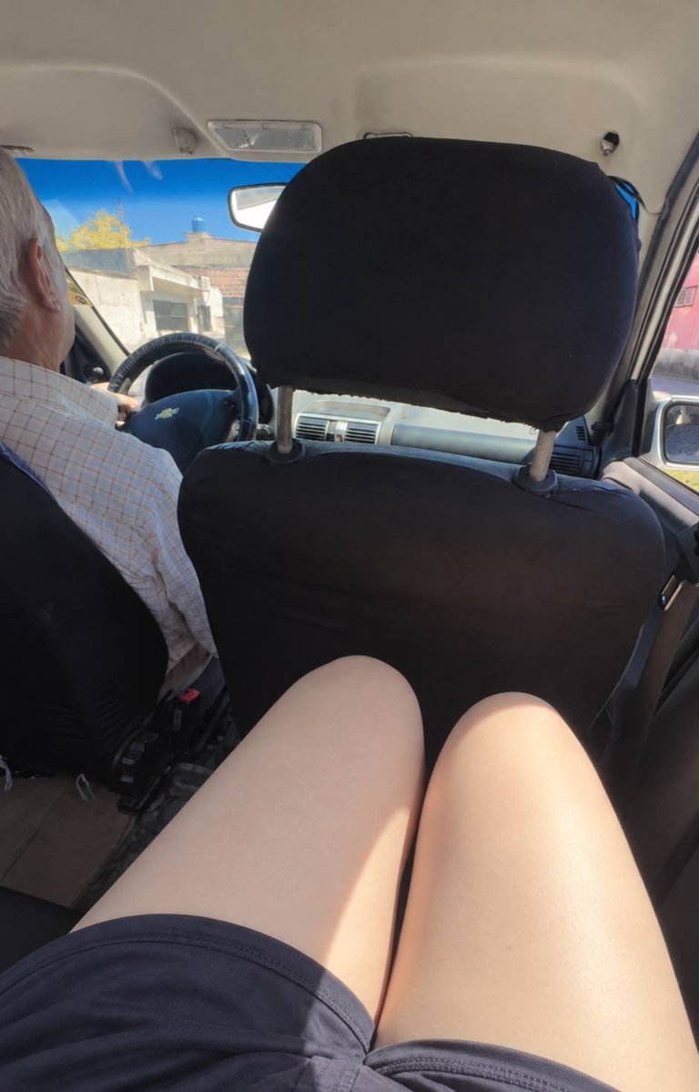 nazitacc's tweet photo. yo a penas veo un viejo: https://t.co/EMQ3gkqE1J