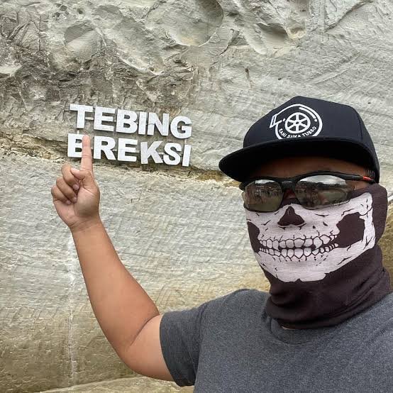asukajetto's tweet photo. salam toleransi, salam dari tebing breksi! https://t.co/1IR27EIkum