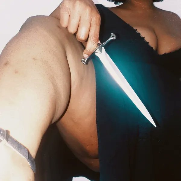 sideqsheryl's tweet photo. Prove your devotion today 💋 https://t.co/u59BQRkvs5 https://t.co/7sLsYPzbqW