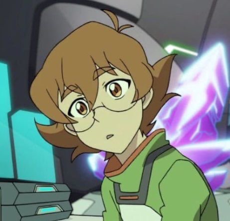 bruzzalicous's tweet photo. pidge is such a dumb nerd and i love her. exactly the type of person to get shoved into locker but in a good way. https://t.co/kJNQOs5Vni