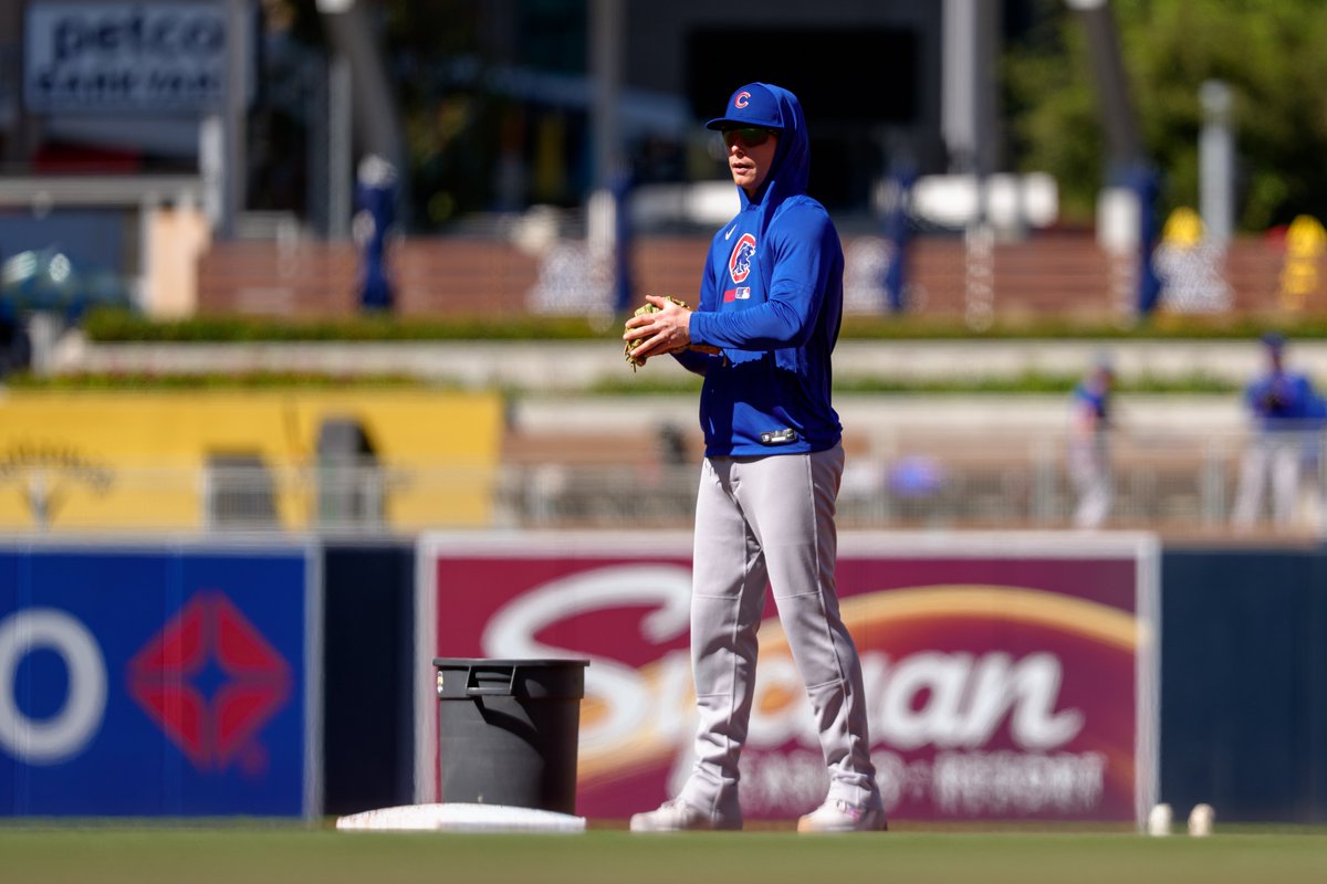 Cubs's tweet photo. cubbies checking in from san diego. https://t.co/6RVxLE9GDJ