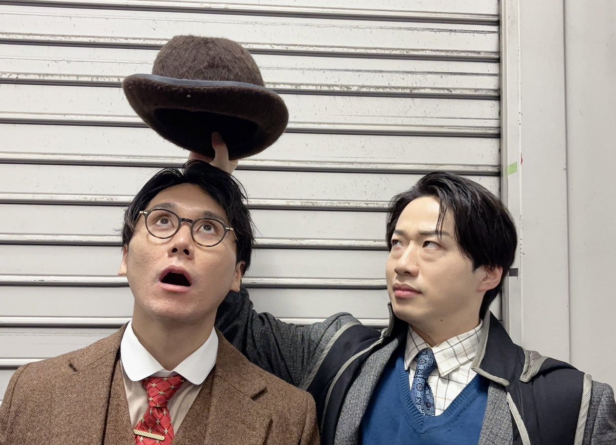 kentaactor's tweet photo. みんな✨
おはよう☂️

今日は、享士と最後のハリポタ。4年目キャストとして共に時間を過ごした。身長も誕生日も年齢もほぼ一緒で楽屋も隣で。いっぱい助けてもらった。
元気で天然で時々ダークで。

本当に出逢えて良かった。
最後までよろしく、相棒。

魔法の世界へ🪄285st
#ハリポタ舞台
#呪いの子 https://t.co/r5PI5VGKDs