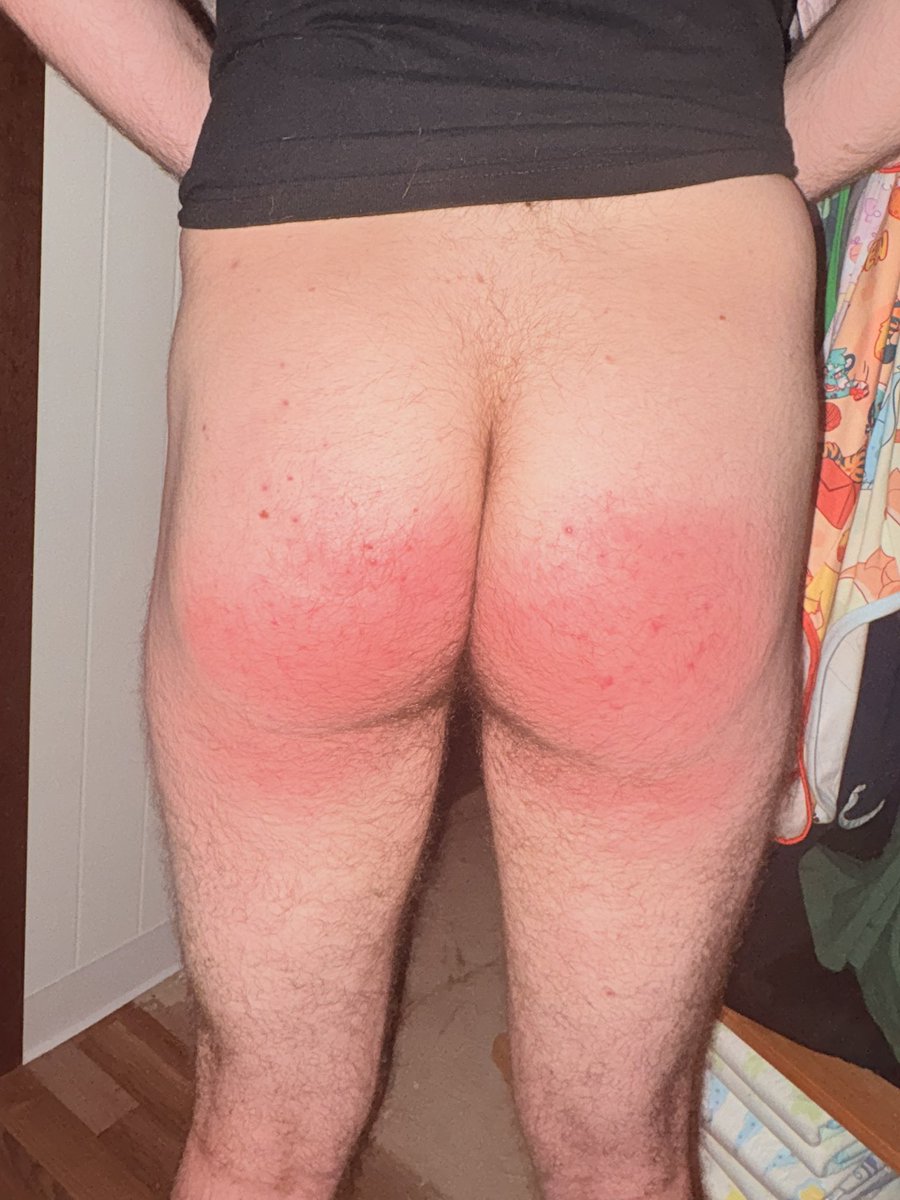 siriTxxT's tweet photo. Someone had to get spanked this morning. Remember boys, no naughty words! https://t.co/ExBe1pv014