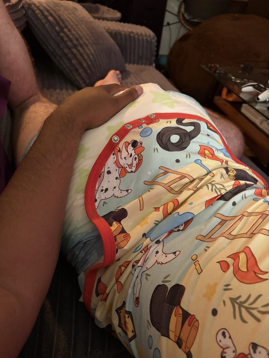 siriTxxT's tweet photo. Someone had to get spanked this morning. Remember boys, no naughty words! https://t.co/ExBe1pv014
