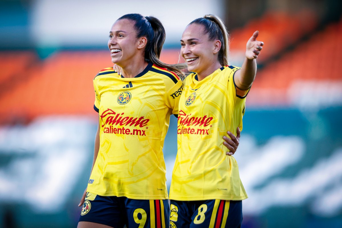 AmericaFemenil's tweet photo. La leyenda.
La que mueve los hilos.
Irene Guerrero. 🦅💛💙🇪🇸 https://t.co/JYUdQ00Fe3