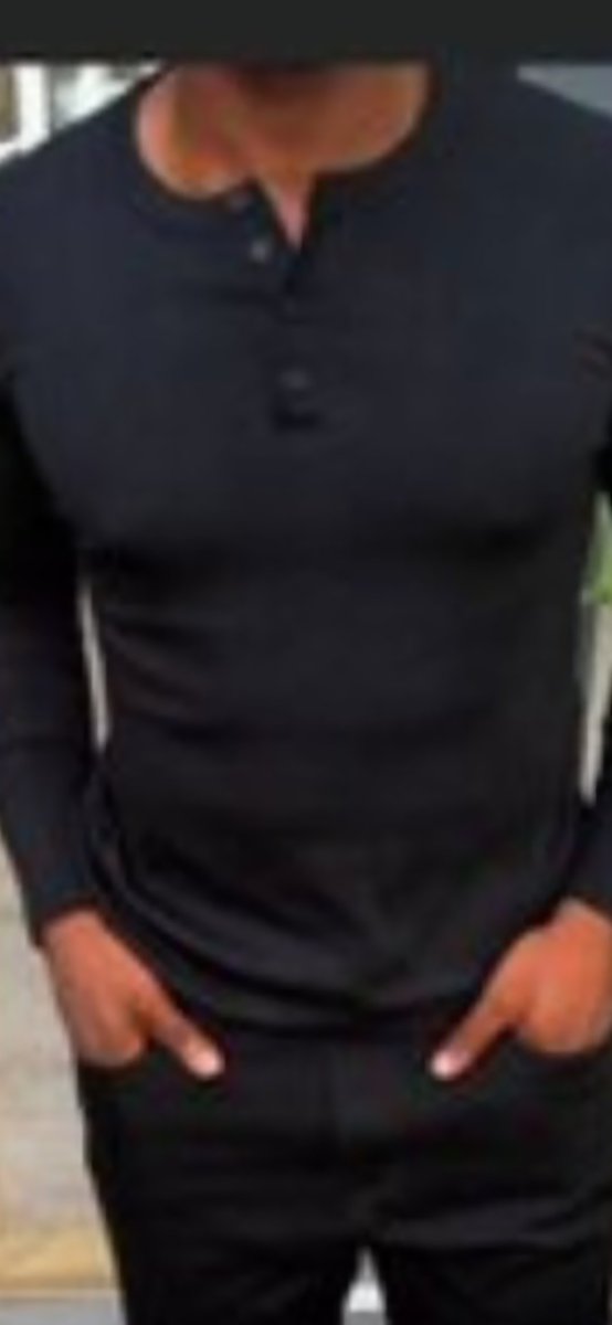 mbebs2002's tweet photo. The person who handled Kievo's wardrobe posted a picture of the shirt he gave Kievo, and I saw the shirt Kievo wore tonight.
Guys speak the truth and shame the Devil, is this the same shirt? Look at the lining of the collar 😂😂😂😂
#BBNaija
#BBNaijaS11 https://t.co/viQUEeQZFH