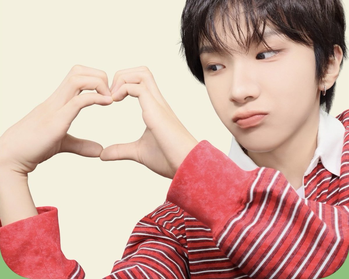061129gif's tweet photo. #운학 #WOONHAK 

포토이즘 https://t.co/rC9sfTGVhJ