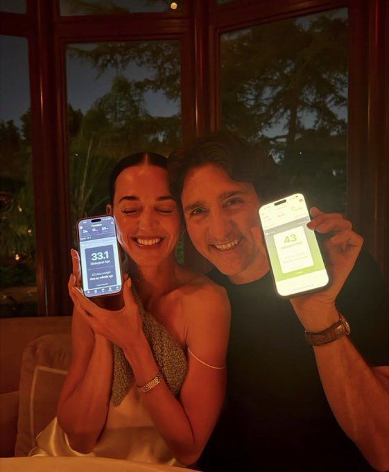 TheAmericanGrl's tweet photo. Katy Perry &amp; Justin Trudeau share their IQ test results in a new photo. https://t.co/bQQmQS7HQw