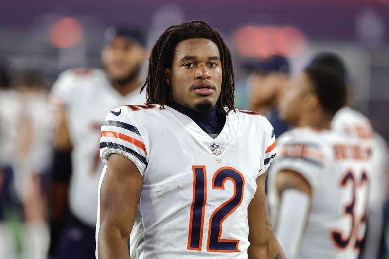 NFLHateMemes's tweet photo. Sam Roush Bears career arc so far https://t.co/eo8RXgAC0a