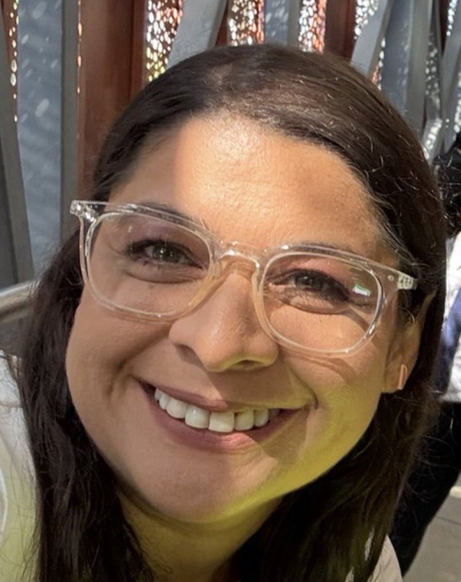 DestrozaRajas's tweet photo. @VaneDeCol Gorda estúpida seborreica asquerosa @VaneDeCol, no te cansas de escribir tanta idiotez? Malparido gurre de mierda. 🤮 https://t.co/X9lq6ck1R5