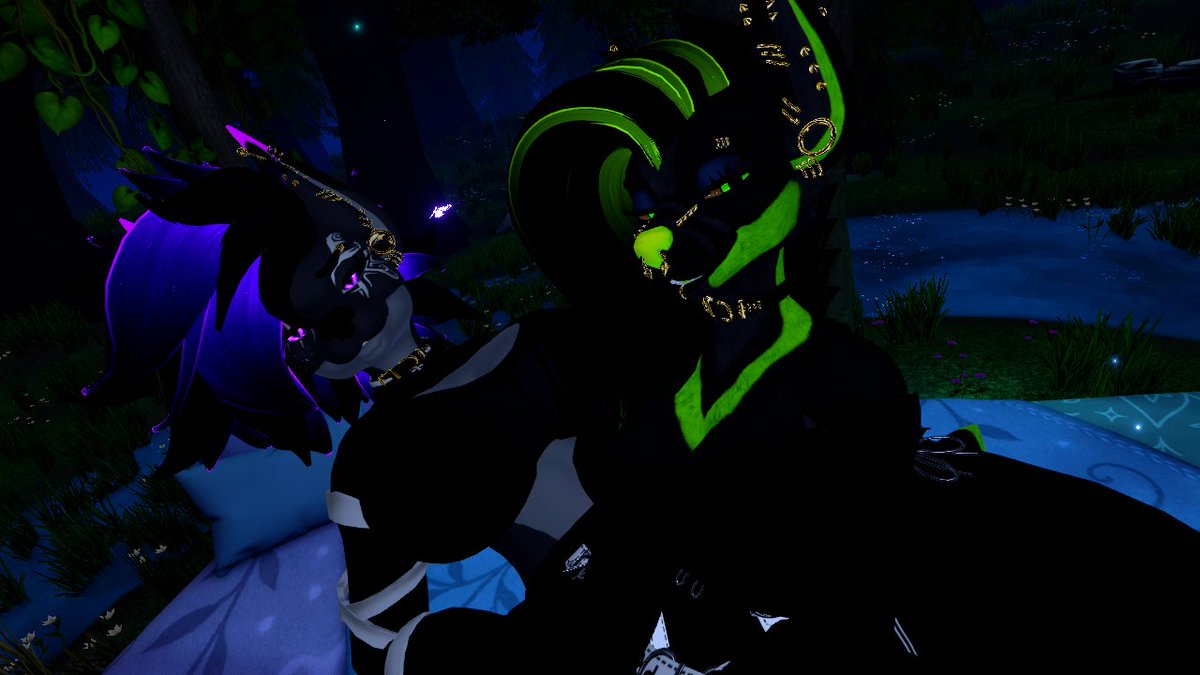 Valkyriee_AD's tweet photo. Found the weak spot of @AlphaThe19500 making sure to take good care ;)
#NSFW #VR #Facetracking #Hyenid https://t.co/h3N6zJ5f9Q