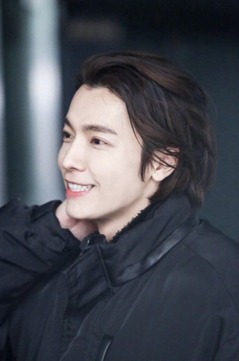 vesperjinn's tweet photo. #Donghae 🐯✨️ https://t.co/XtEh8lbx1p