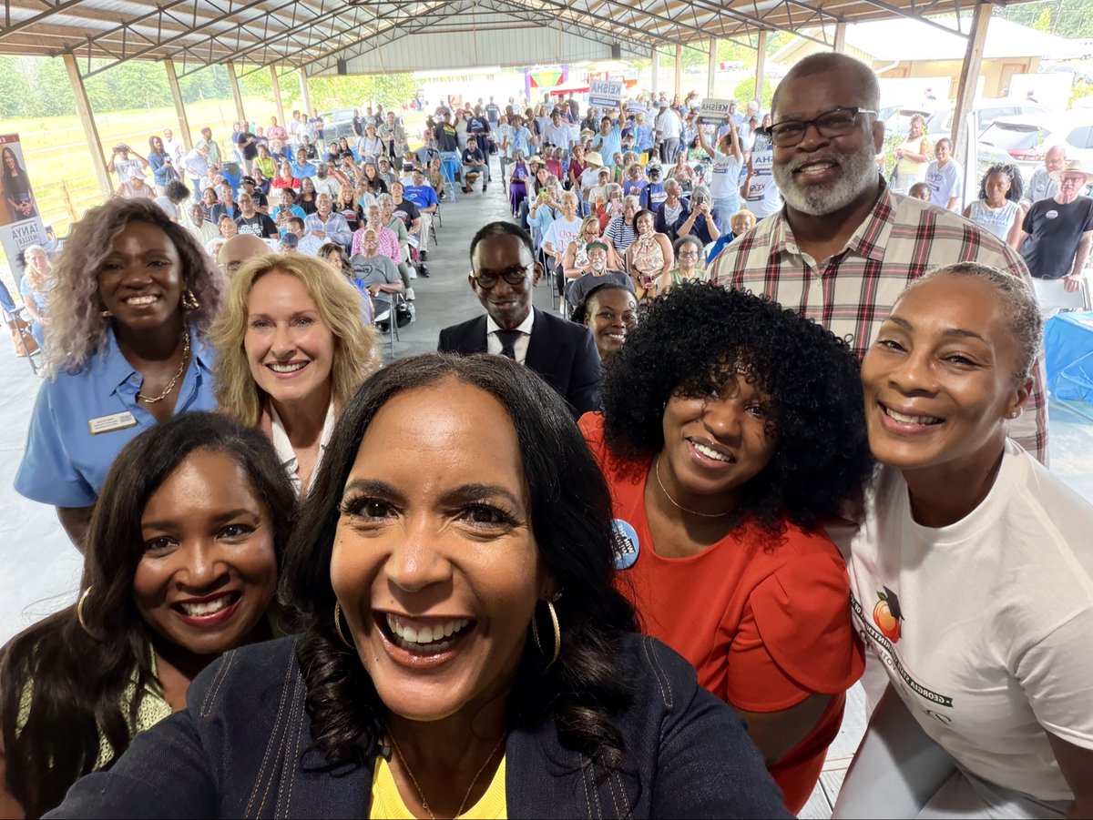 KeishaForGA's tweet photo. This is your reminder that every single race matters this November! 🗣️ Let’s bring “Whole Ballot Energy” to the polls and flip Georgia blue from top to bottom. https://t.co/nEcJXS6bTG