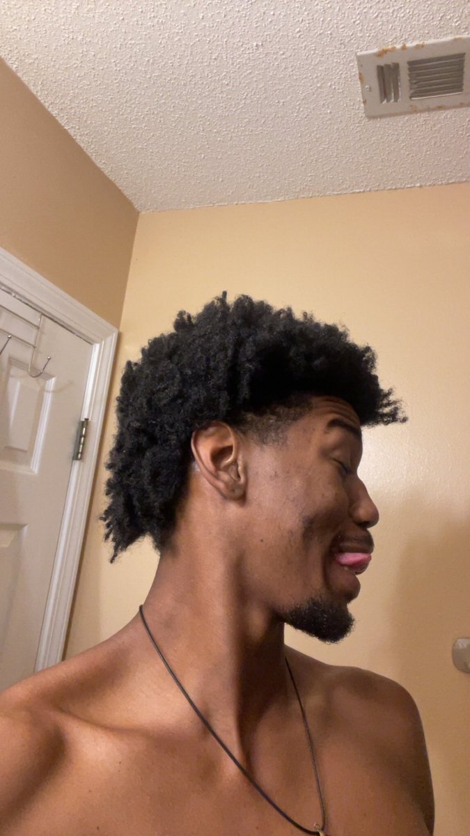 conjuremandee's tweet photo. someone said it look like i’m finna take a long walk https://t.co/1MQkRDAuHy